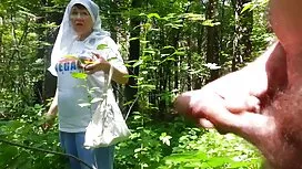 Cô ấy bắn bánh pim s ...