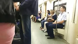 Cô gái nhỏ pim sec q ...