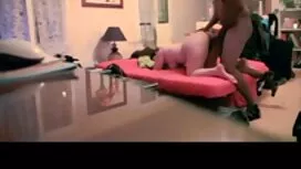 Giữa pim sec y CẬN c ...