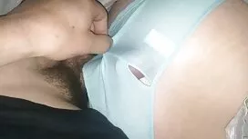 Cặp vợ chồng trẻ học ...