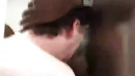 Cô gái gọi bồn chồn  ...