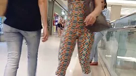 Ít mỏng người đàn ôn ...