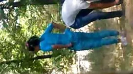 Tuyệt vời nữ đang th ...