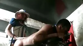 Con điếm Giếng sâu n ...