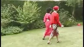 Xinh đẹp, tóc vàng,  ...