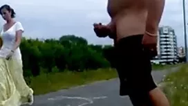 Ở lại, các cô gái pi ...